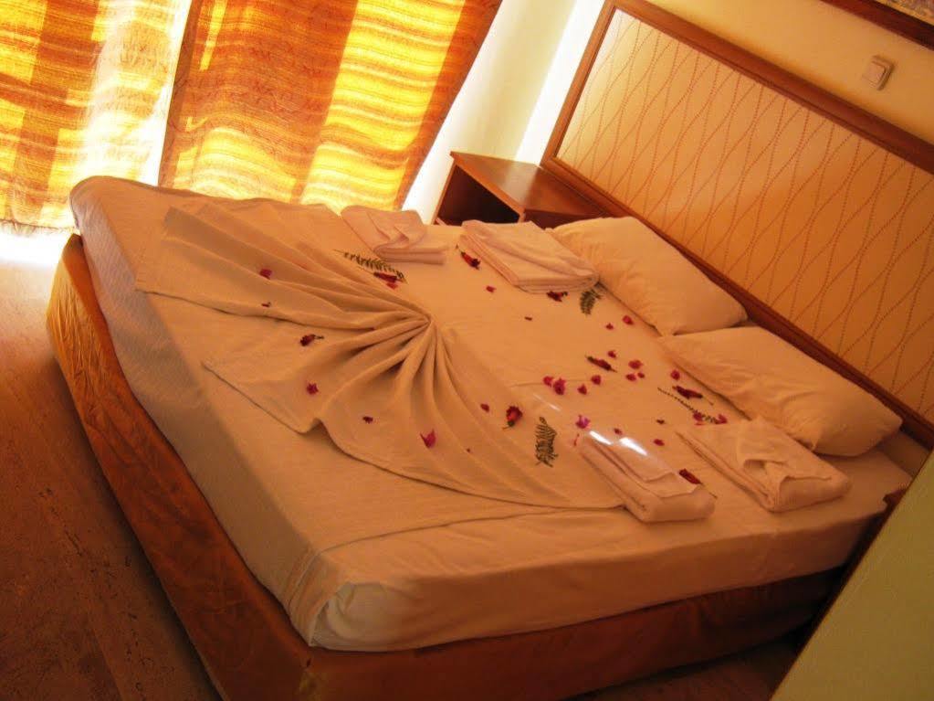 בודרום Tenda Hotel מראה חיצוני תמונה